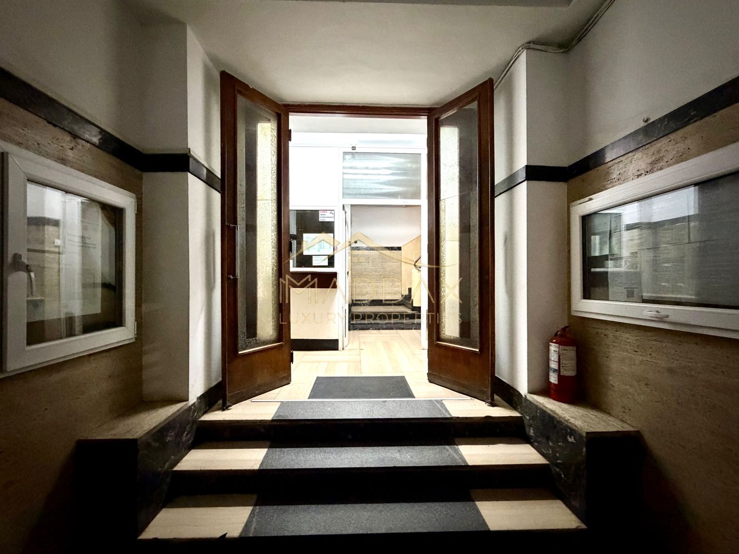 Studio *mobilat complet* // Piata Amzei - Poză 21