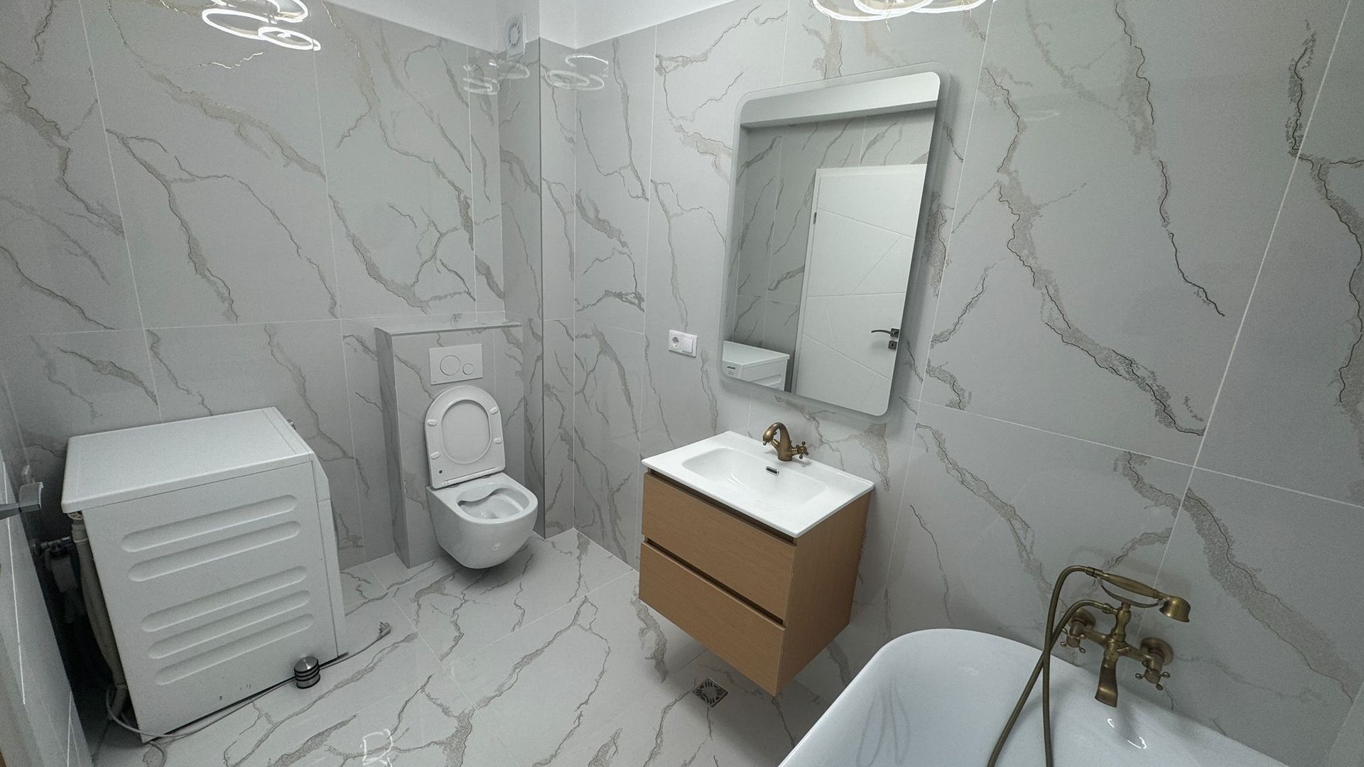 Apartament 3 camere de închiriat – zonă centrală, lângă Mall-ul nou - Poză 19