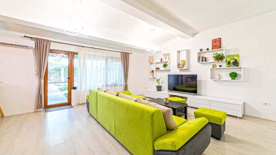 Casă în Cartierul Verde, independentă energetic - Poză 3