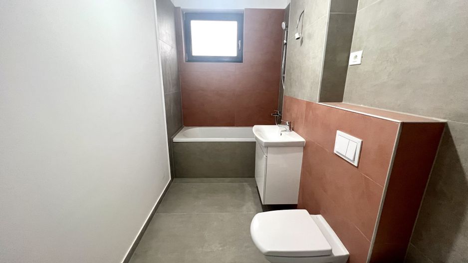 APARTAMENT CU TERASA LA PRIMA INCHIRIERE - Poză 6
