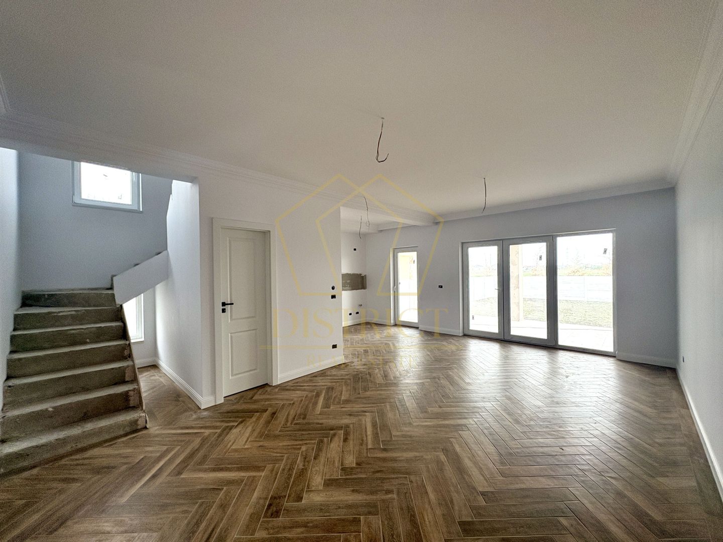 Duplex modern cu 5 camere, izolat fonic | Mosnita Noua | Sala de Sport - Poză 2