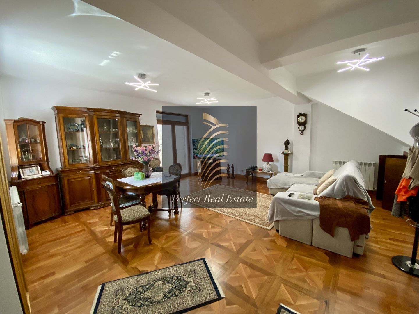 Casa/Vila zona Casa de Cultura - Poză 1