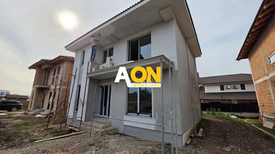 Casa Individala 4 Camere, 3 Bai,  Zona Cetate - Poză 1