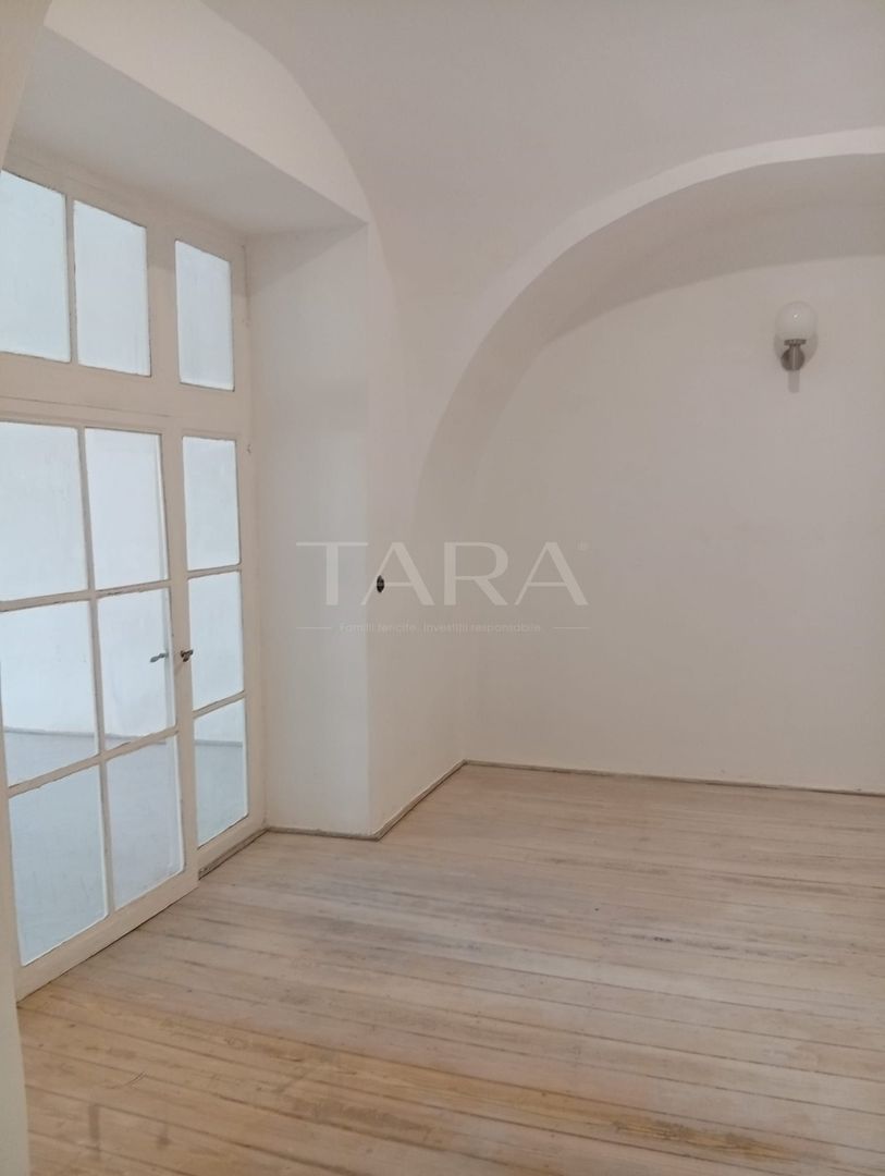 Apartament cu 2 camere, 75 mp, grădină, parcare, acces auto, Km 0. - Poză 1
