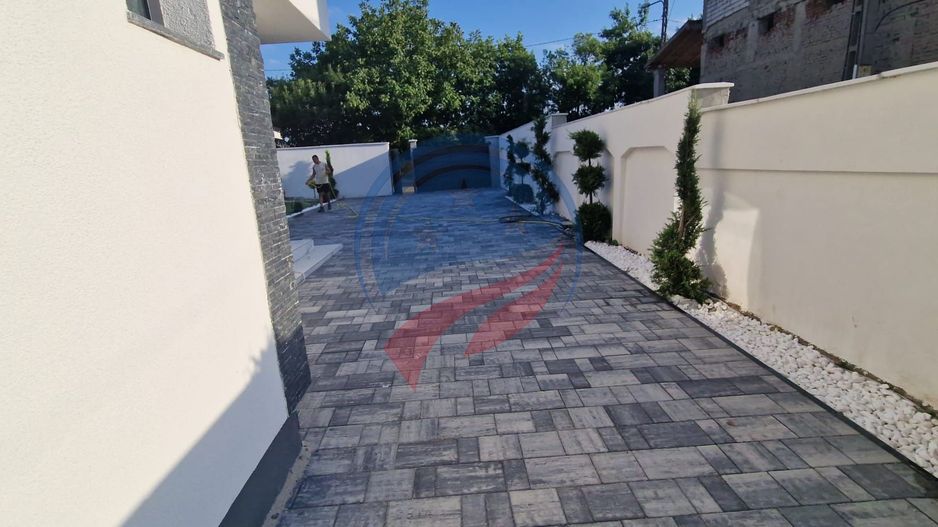 Casă modernă de lux – 4 camere, teren 373 mp, curte amenajată - Poză 13