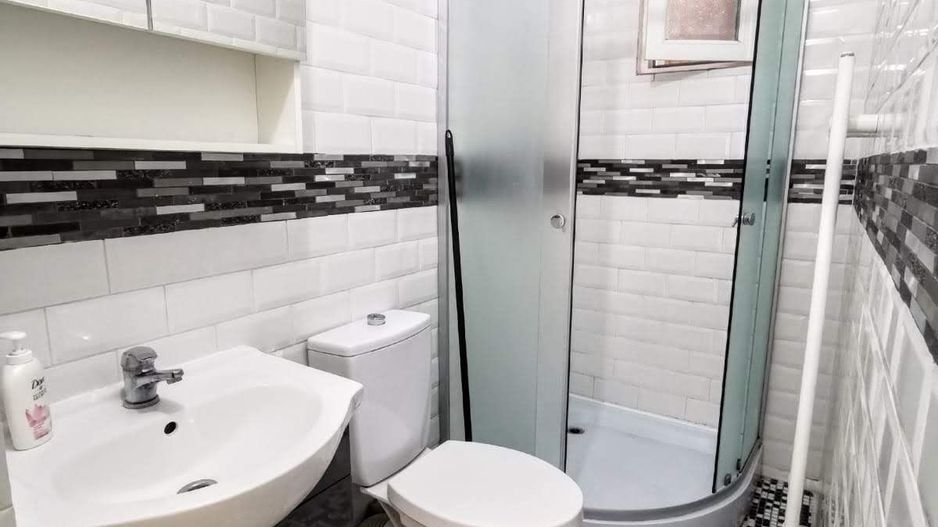 Casa cu 2 camere si curte - zona Mehala COMISION 0 % - Poză 9