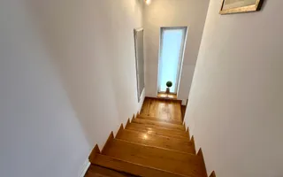 Casa de vanzare - 5 Camere, 2 Bai,  Garaj, 941 mp Teren - Poză 11
