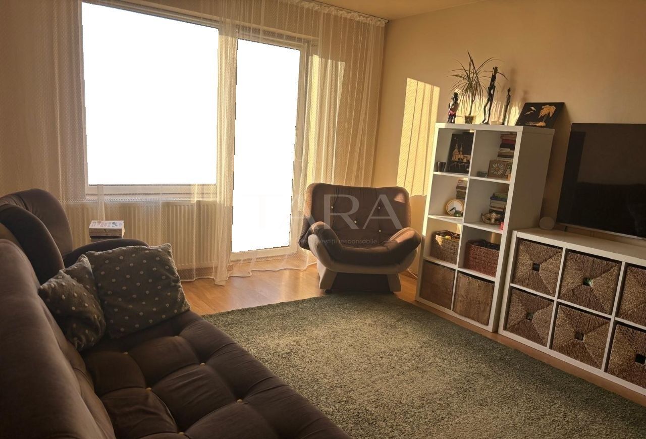Apartament cu Panoramă Spre Pădurea Hoia, Baciu, zona Petrom - Poză 1