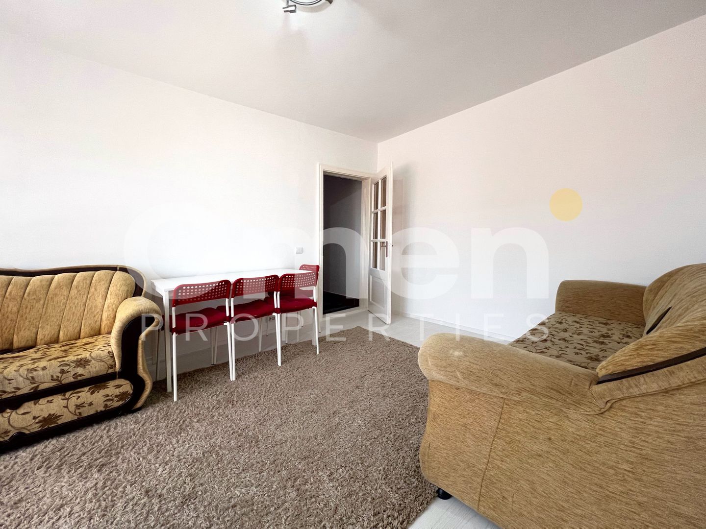 Mișcare oportunistă, alegere inspirată. 38 mp utili, balcon, renovat. - Poză 2