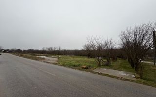 CASA CU TEREN 2500 MP LA 23 KM DE CRAIOVA CU TEAVA DE GAZE - Poză 2