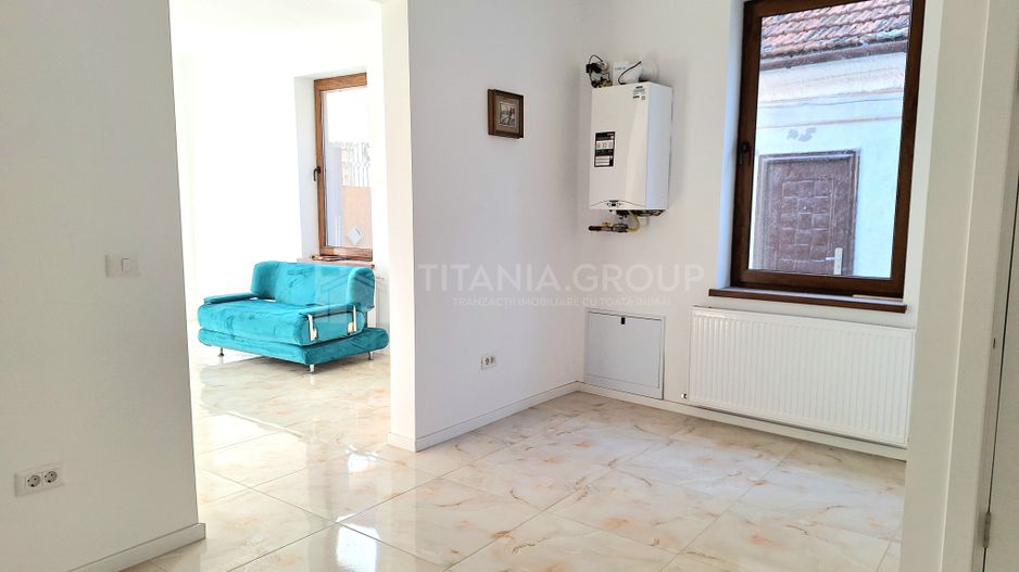 Spatiu birouri renovat modern central - Poză 2