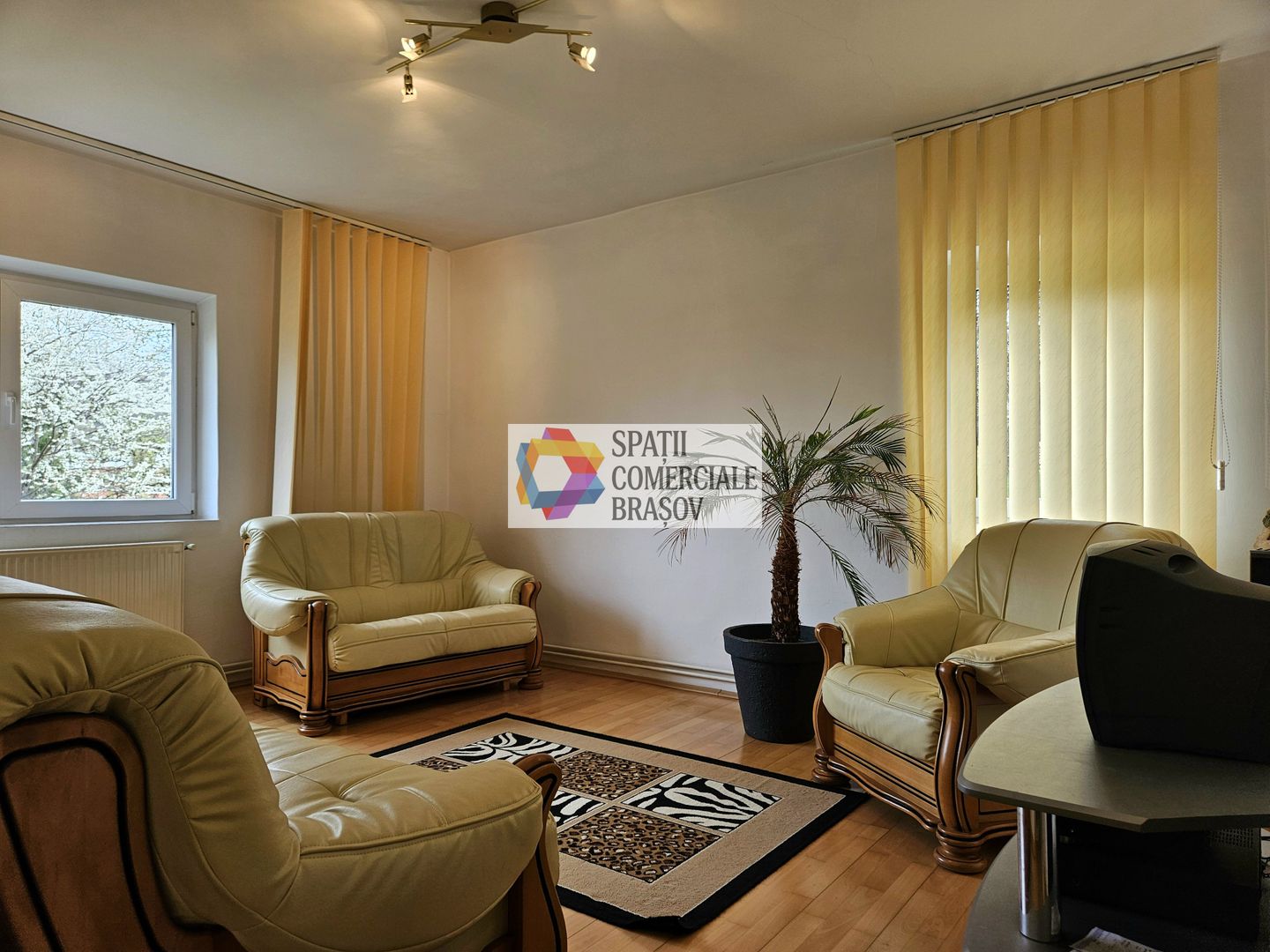 Apartament cu doua camere, zona Racadau 50 mp - Poză 1