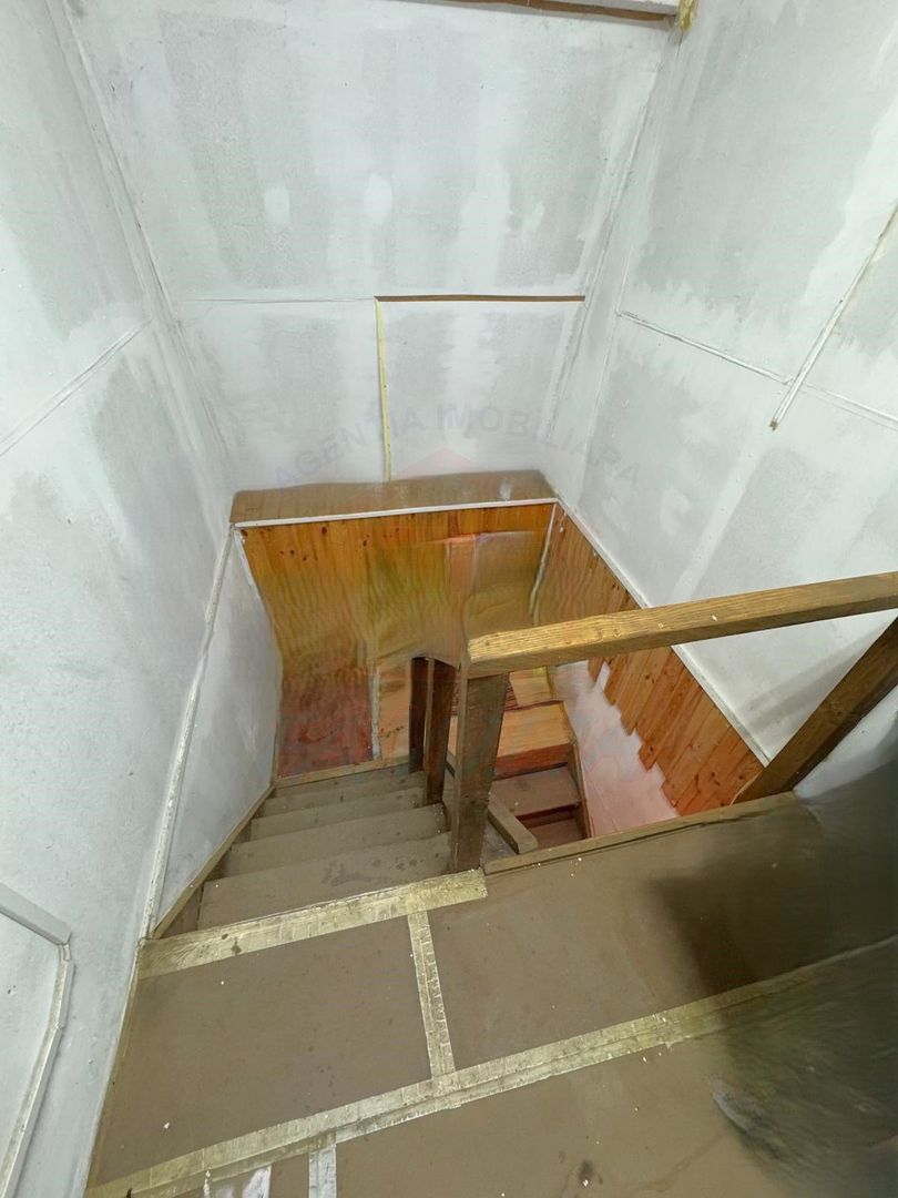 Cabana din lemn+ teren 2000 mp , 105.000 Euro negociabil, zona Metro - Poză 4