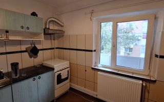 Apartament 3 camere DECOMANDAT etaj 2/4 de vanzare zona Lapus Arges - Poză 5