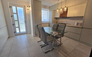 Casa 3 Camere Zona Centru, Complet Renovata si Mobilata - Poză 16