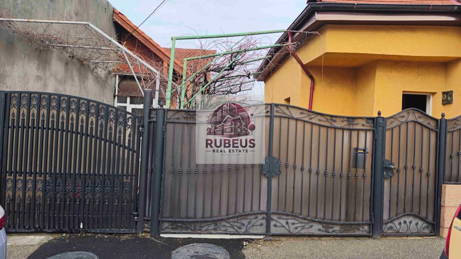 Casa cu personalitate in Calomfirescu – spatiu, liniste si teren gener - Poză 3