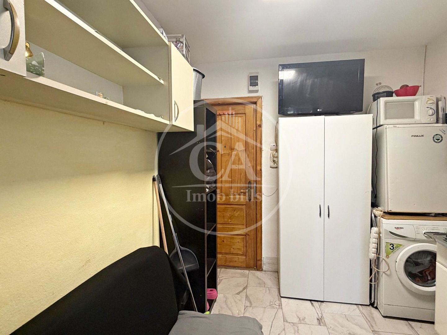 Garsonieră de vânzare,  zona Rogerius - Poză 2