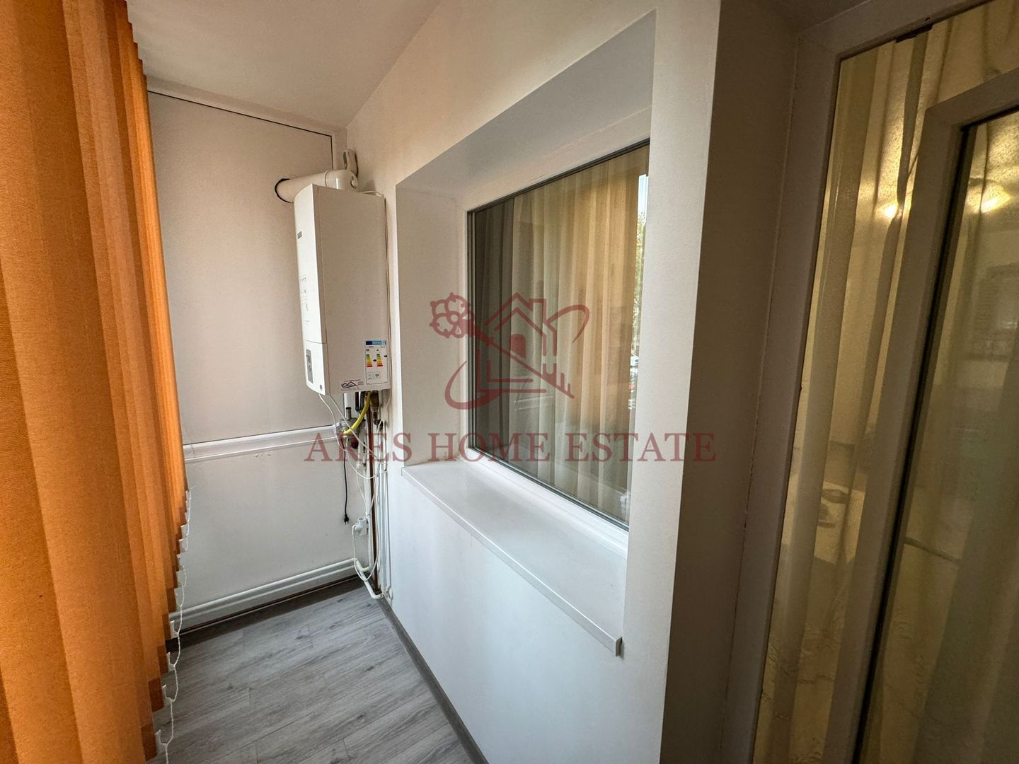 Zona Soarelui- Sud Plaza, 3 camere, 2 bai, etaj 1. Bucatarie inchisa. - Poză 15