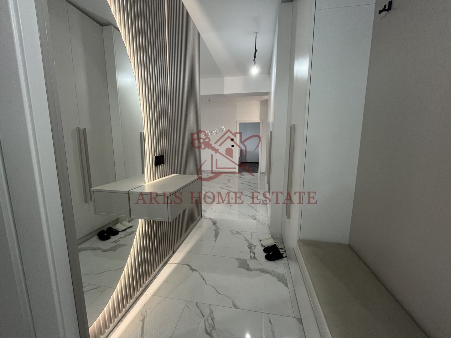 Apartament spatios | Etaj intermediar | Loc de parare cu CF | Mobilat - Poză 6
