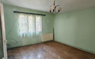 Casa singur in curte zona ZONA ISTORICA langa Seminarul Teologic - Poză 4