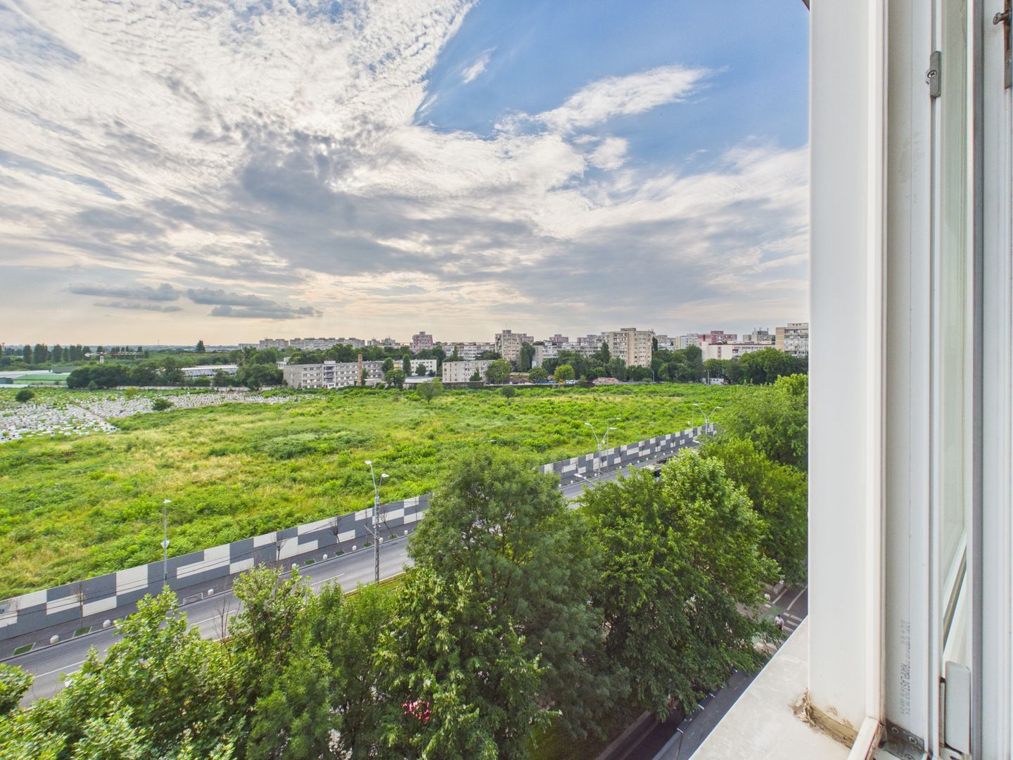 Apartament cu 3 camere de vânzare în zona Giurgiului - Poză 15