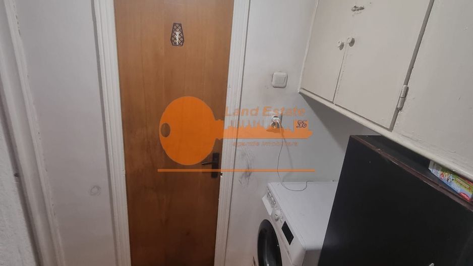 Apartament cu 3 camere in zona Crangasi - Poză 9