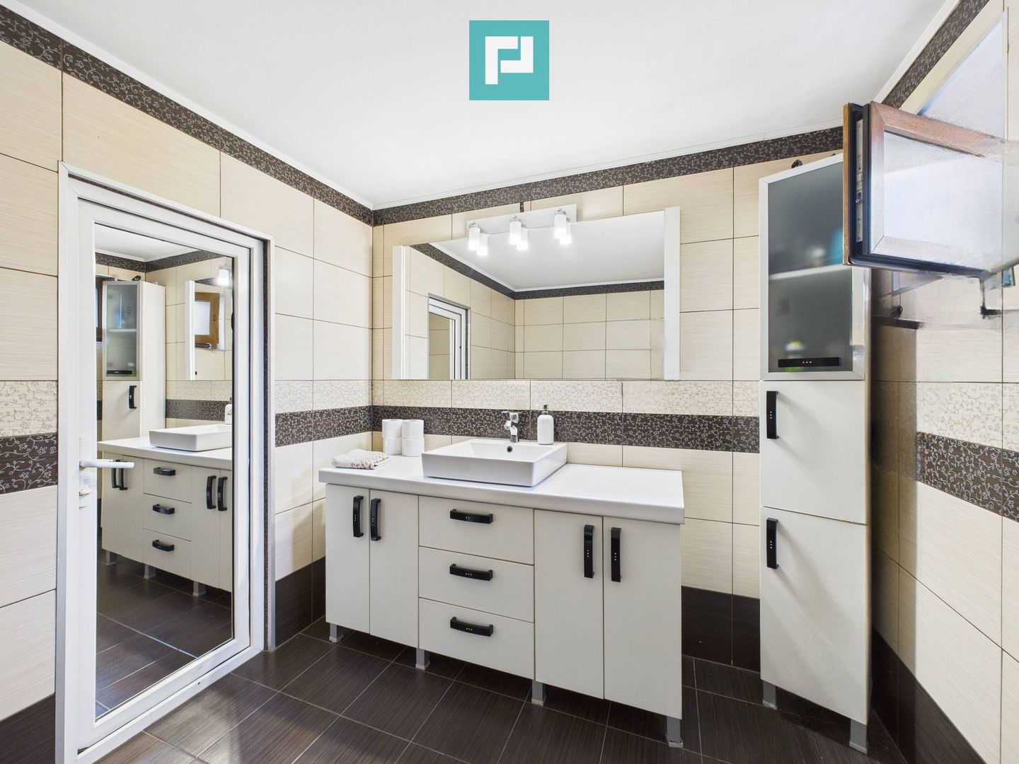 Casă cu spațiu comercial Arad, calea Aurel Vlaicu - Poză 7