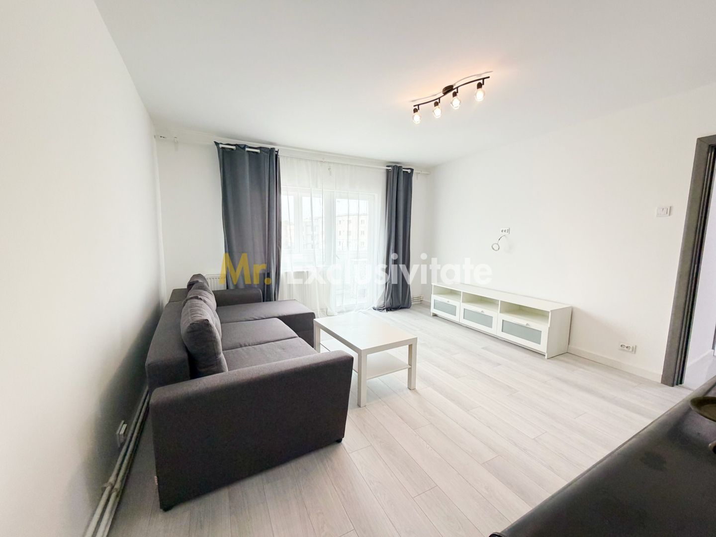 Inchiriere Apartament 3 camere decomandat Trivale - Poză 3
