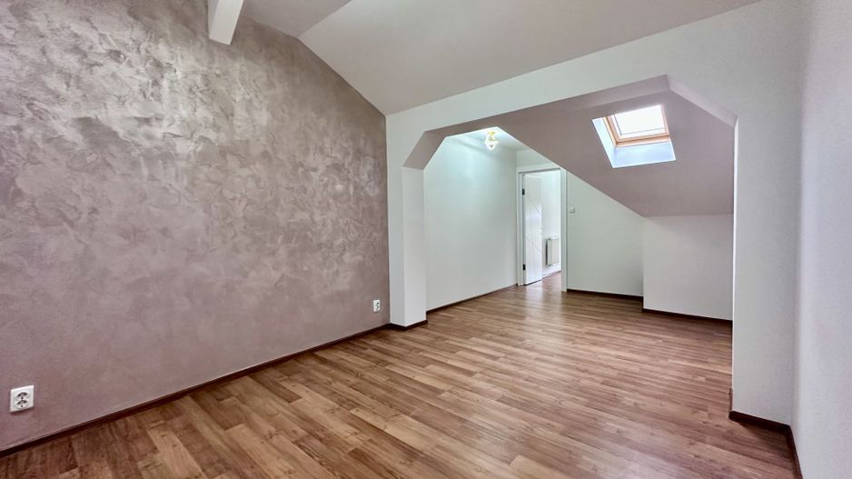 Apartament cu 3 camere de vânzare în Dumbravita - Poză 18