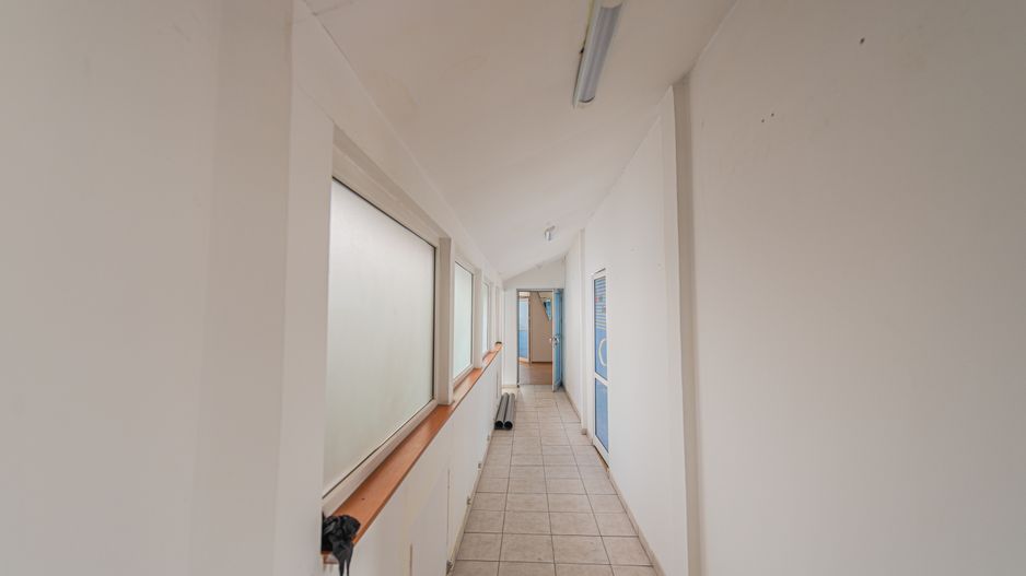 Spatiu comercial de inchiriat, 9 camere, 3 bai, Universitate, 120mp - Poză 13