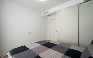 Iancu Nicolae - Vila high-end pe malul lacului, Gradina cu Ponton - Poză 37