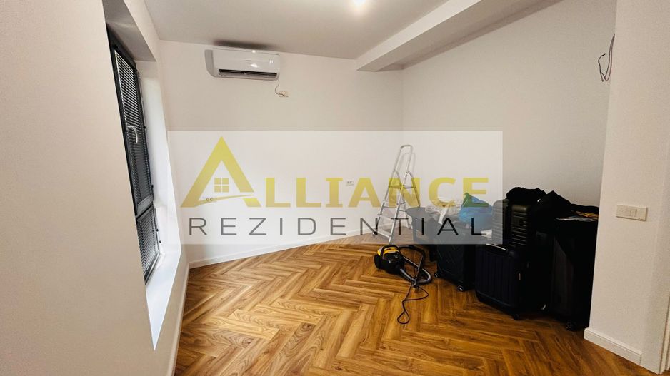 VILA premium cu piscina incalzita | 5 camere | Teren 280 m - Poză 10