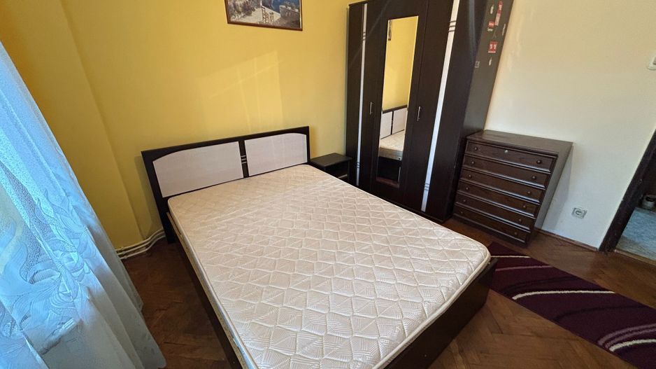 Apartament 3 camere, etaj 3 - zona Cetate - Poză 2