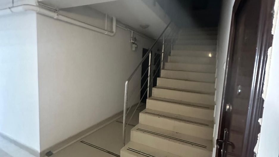 Aparatorii Patriei Ap. 3 Camere cu Gradina,ideal si pentru Spatiu Comercial - Poză 2