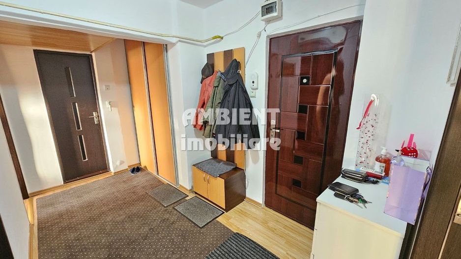 Apartament cu 2 camere, etaj 2, zona TRAIAN; - Poză 8