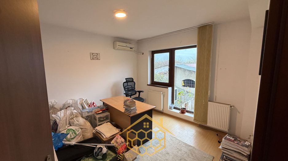 Apartament spatios 3 camere la 10 minute de centru cu loc de parcare - Poză 7