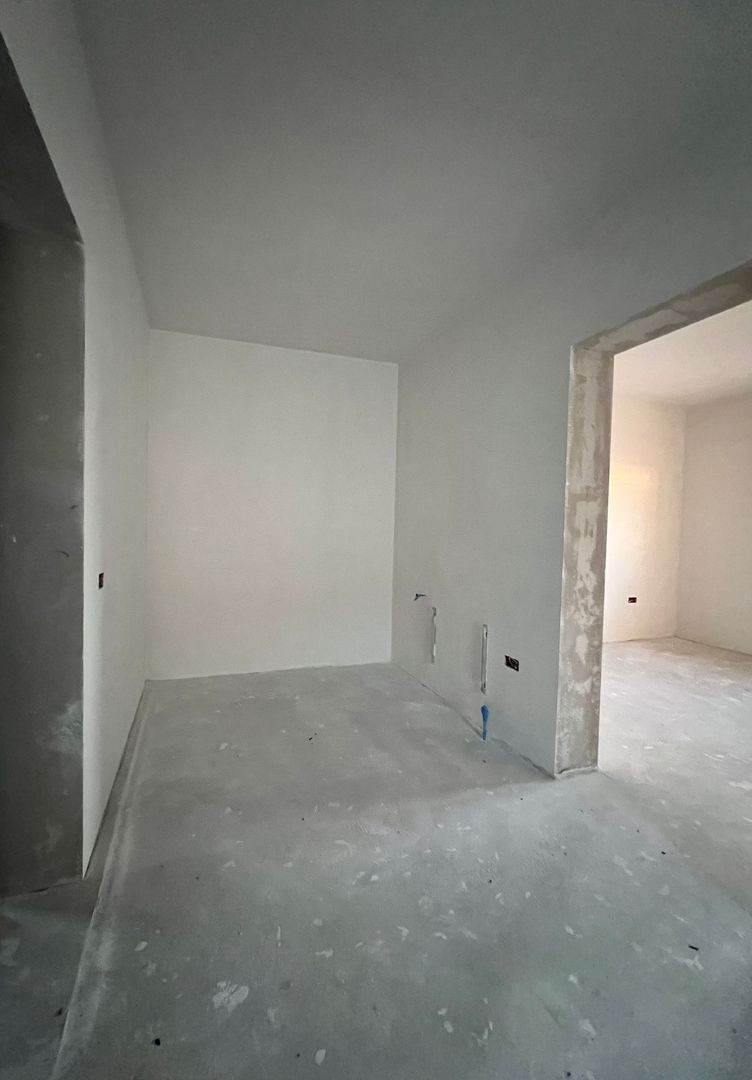 Duplex despartit prin camera tehnica - Poză 6