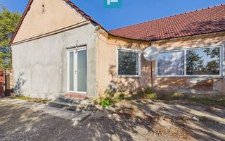Casă cu teren 983 mp, front stradal 30 m, Cicir - Poză 2