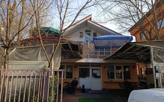 Vand vila spatiu comercial 200m - Poză 1