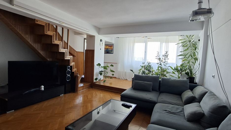 Apartament cu 4 camere si scara interioara - zona Judeatan - Poză 27