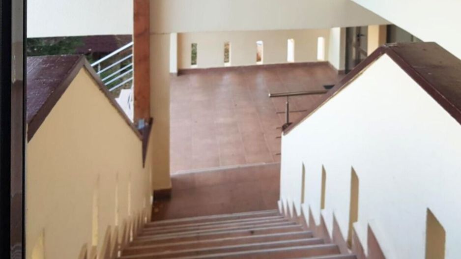 Hotel cu arhitectură montană deosebită poziționare premium Sâmbătă de Sus - Poză 9