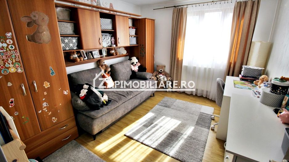 Casa 6 camere, 150mp.utili,527mp teren, zona semicentral - Poză 6