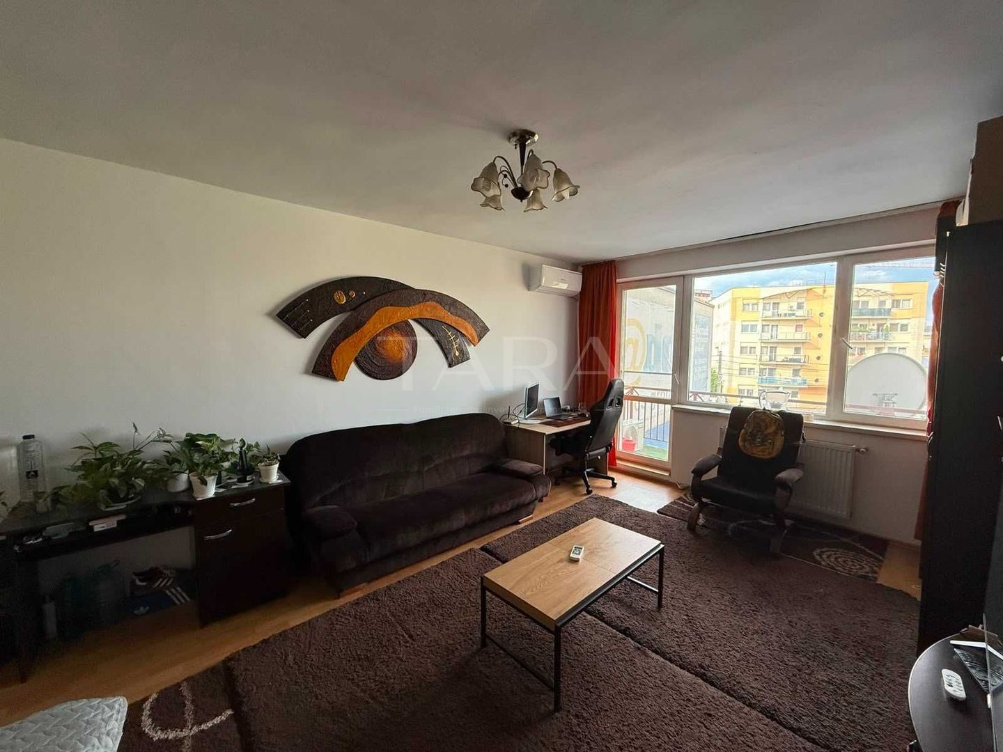 Apartament spațios cu o cameră, etaj intermediar, garaj opțional. - Poză 2