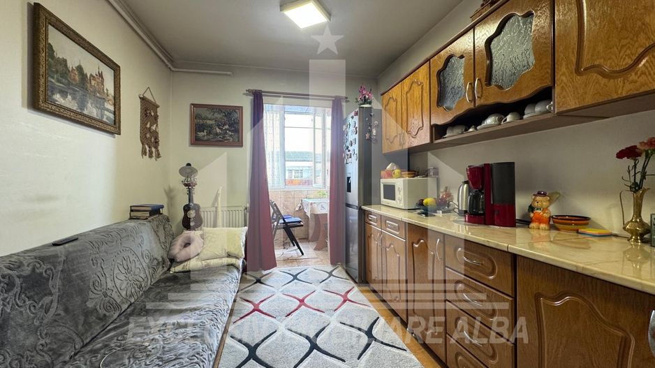 Apartament cu 2 camere decomandate, Cetate - Poză 2