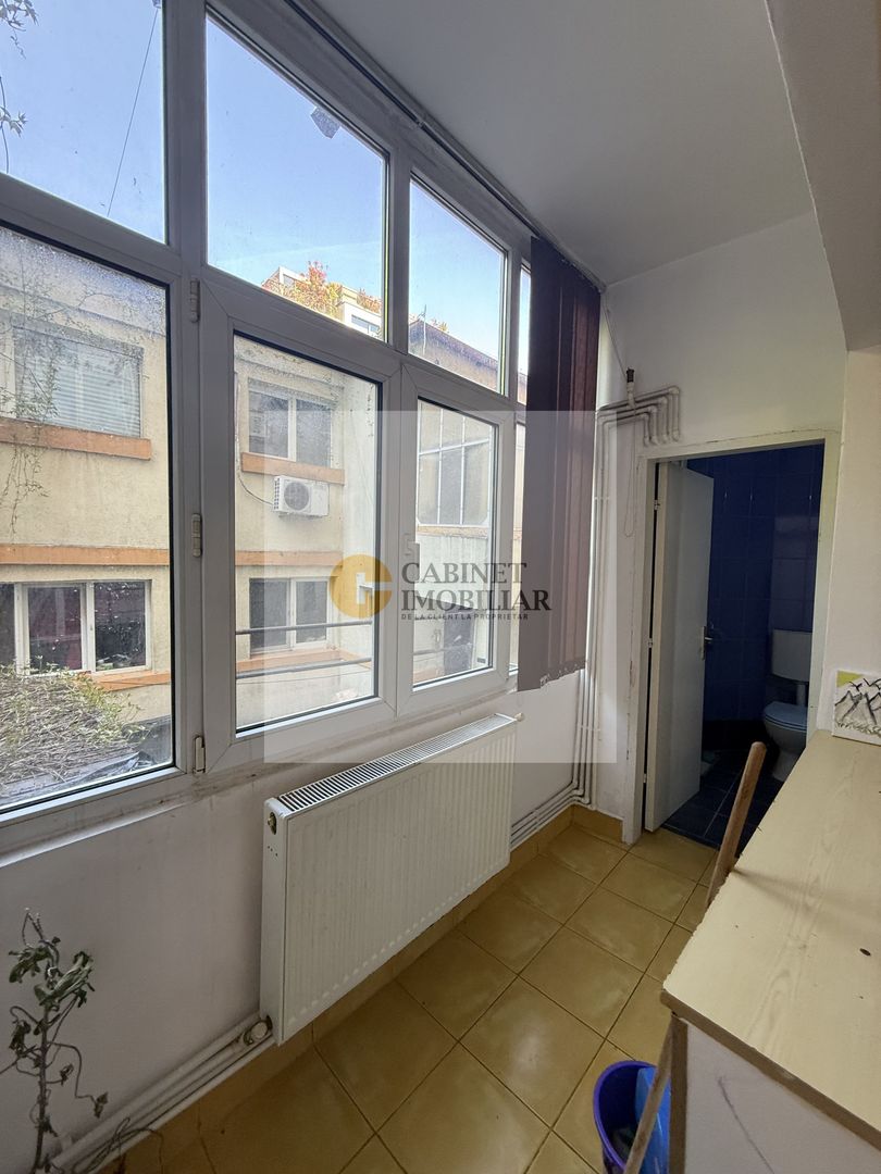 2 camere I Piata Sfintii Voievozi - Victoriei I Parter inalt - Poză 10