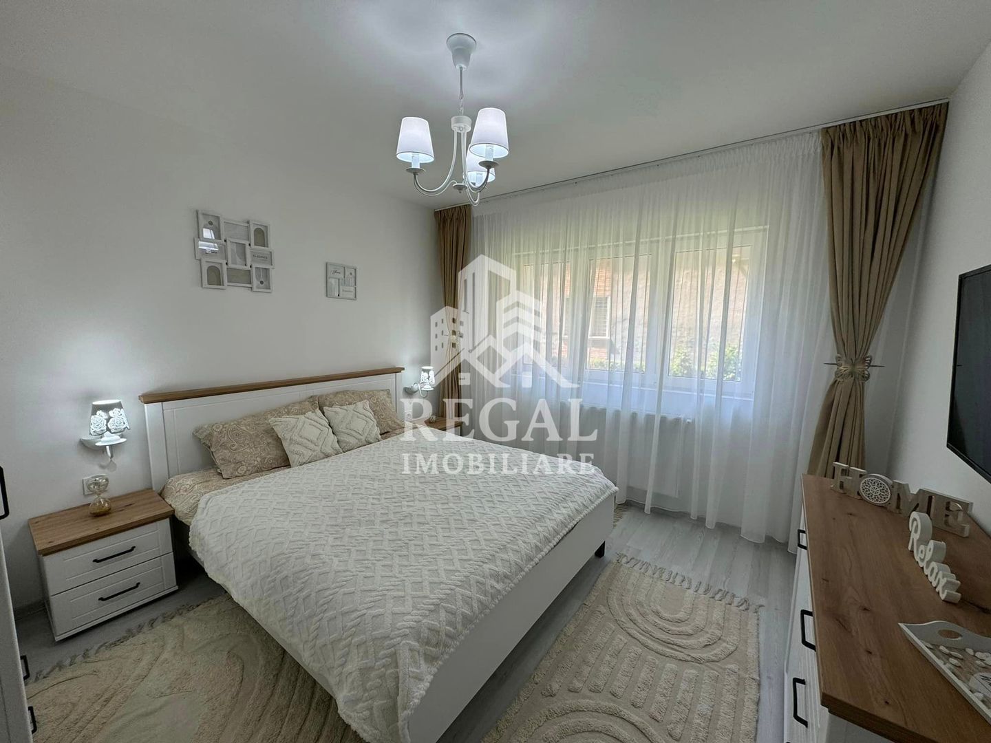 Apartament de închiriat cu două camere în zona Centrala - Poză 2