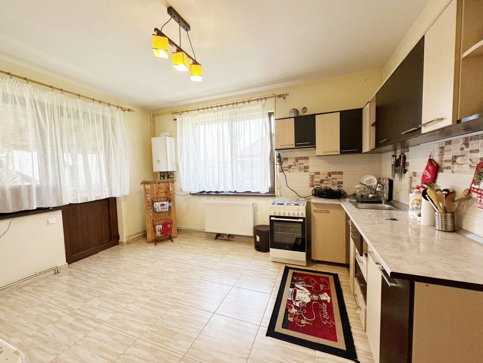 Inchiriere Casa pe parter 3 camere la 1,5 km de Lidl Trivale - Poză 10