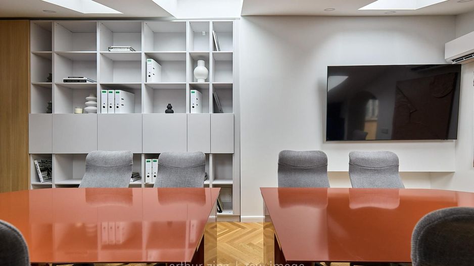 Birou amenajat | Mobilat si utilat | Cladire consolidata si renovata - Poză 8