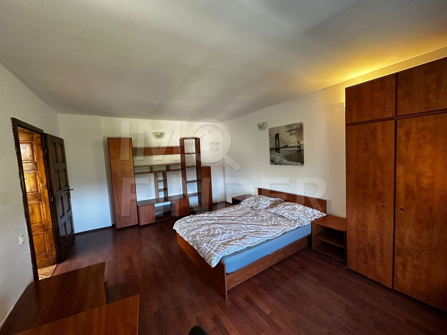 Inchiriere apartament 3 camere in Vila, Central - Poză 4