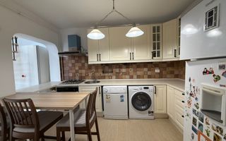 Casă cu o curte proprie intima din Zona Ștefan cel Mare - Obor - Poză 3